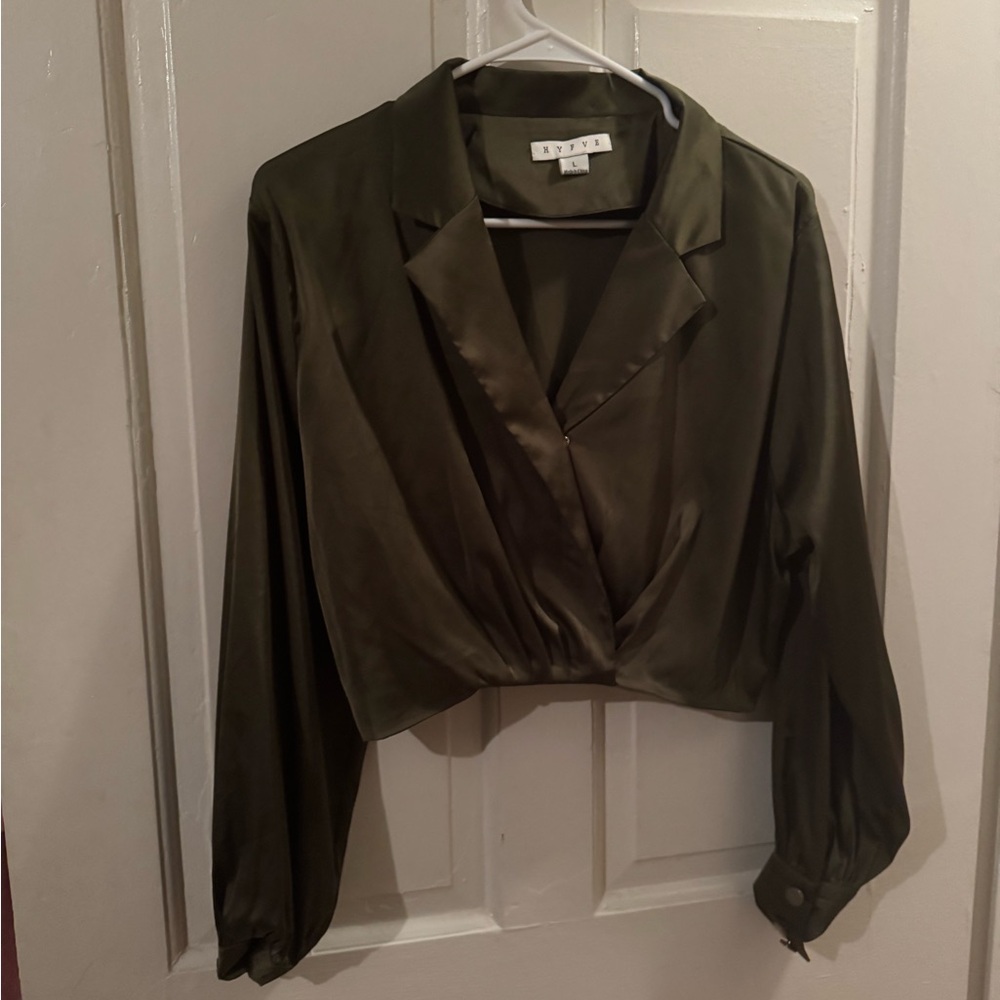 Sleek Long Sleeve Green Crop Top